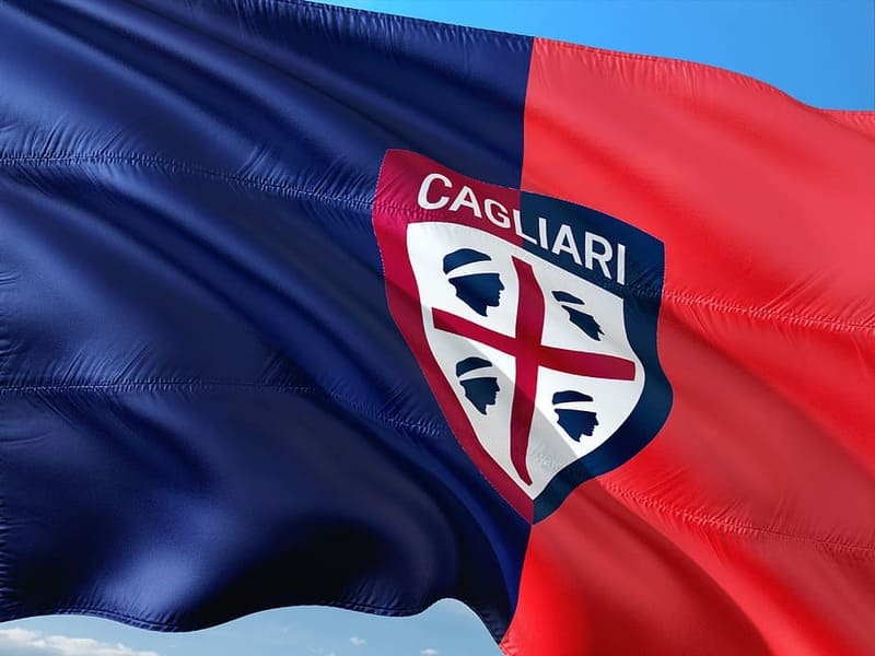 Huy hiệu và biệt danh Cagliari thể hiện rõ bản sắc vùng Sardinia